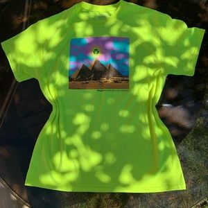 PLEASURES neon yellow tee